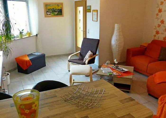 Geraeumige * Jägerhof