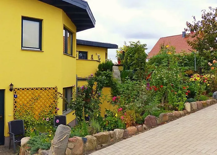 Geraeumige * Jägerhof