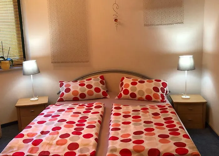 Geraeumige * Jägerhof